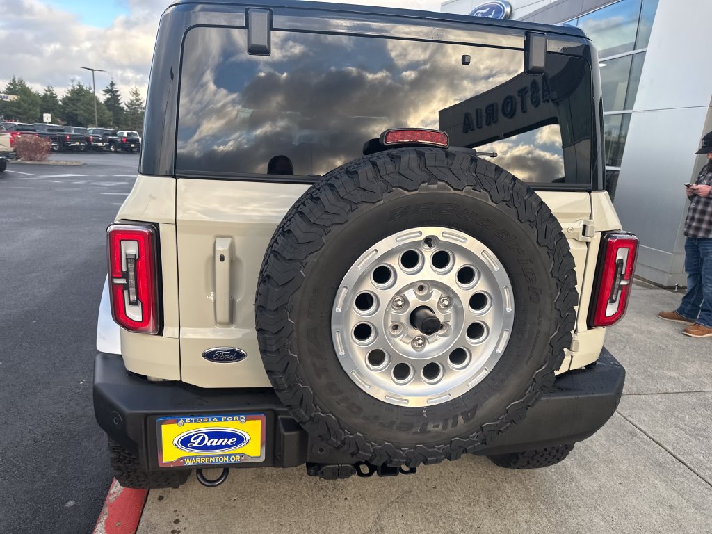 Used 2025 Ford Bronco Outer Banks AWD/4WD image 3