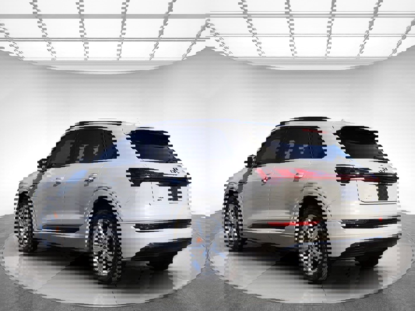 Used 2019 Audi e-tron Premium Plus image 6