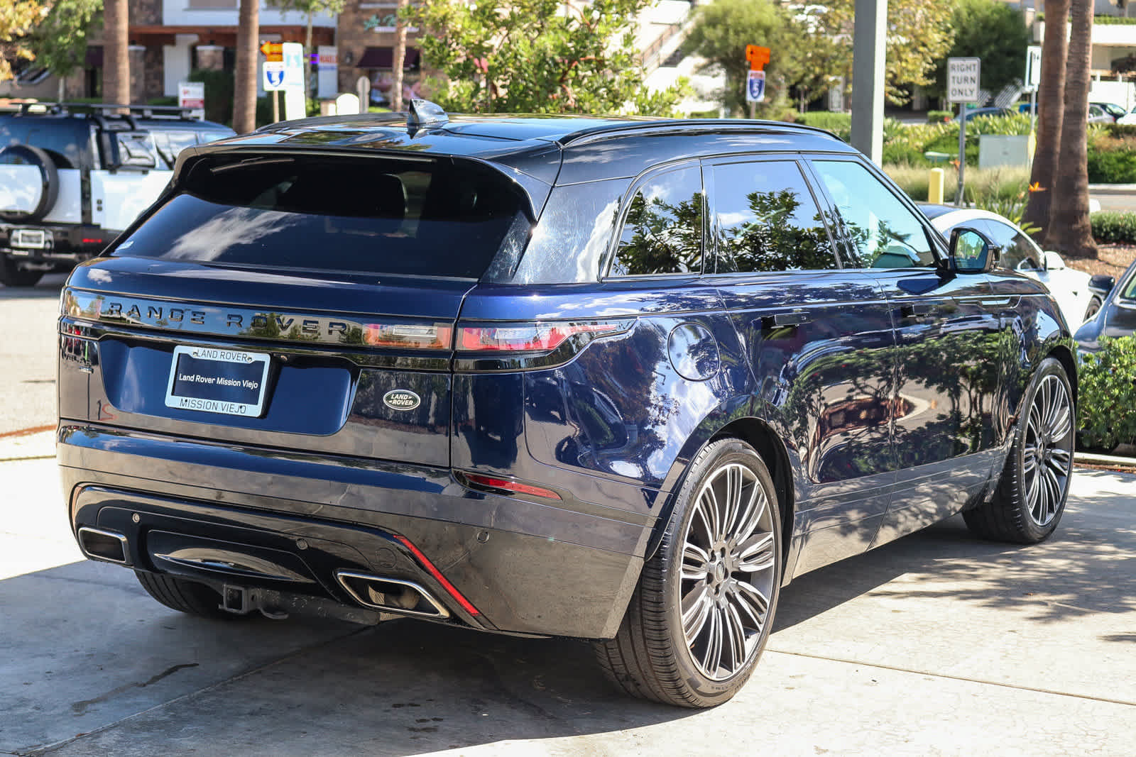 Certified 2023 Land Rover Range Rover Velar HST AWD/4WD image 5
