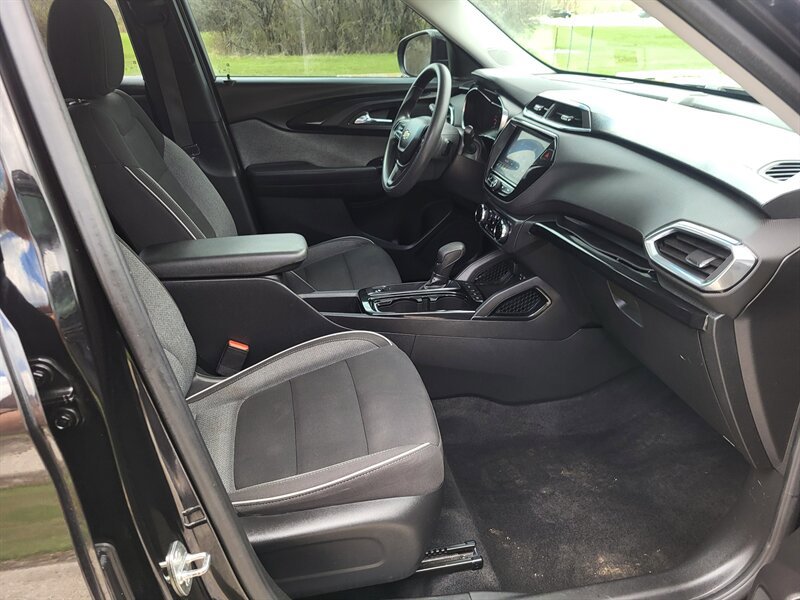 Used 2021 Chevrolet TrailBlazer LT w/ Convenience Package image 17