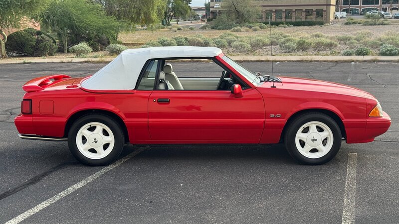 Used 1992 Ford Mustang LX image 25