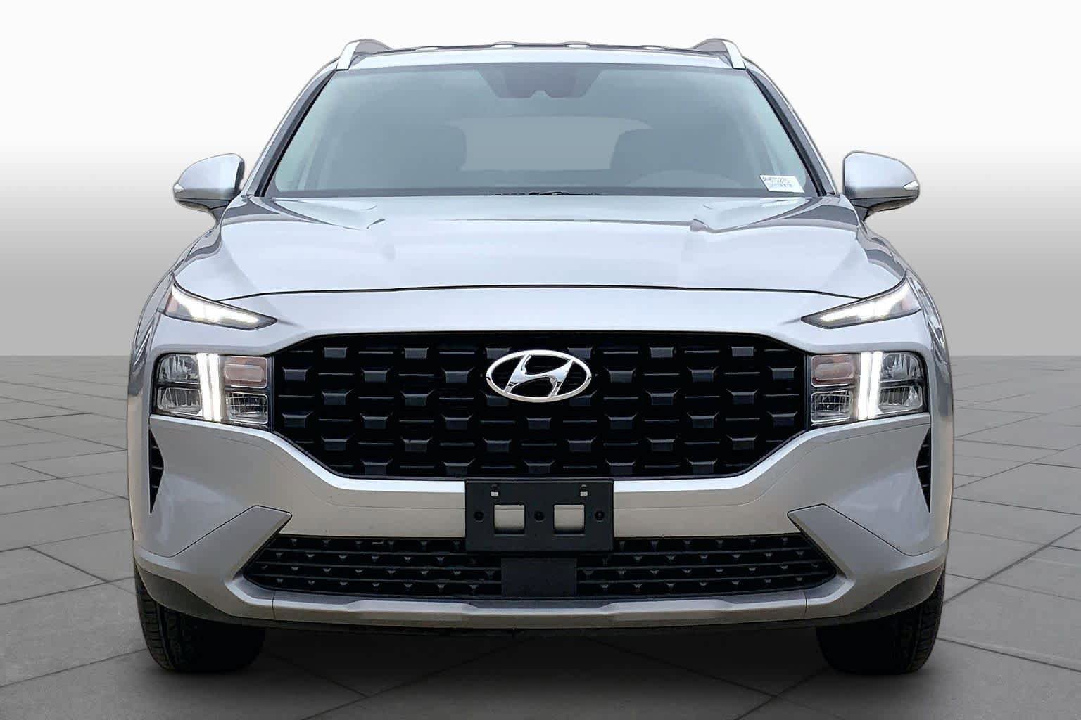 Used 2023 Hyundai Santa Fe SEL FWD image 4