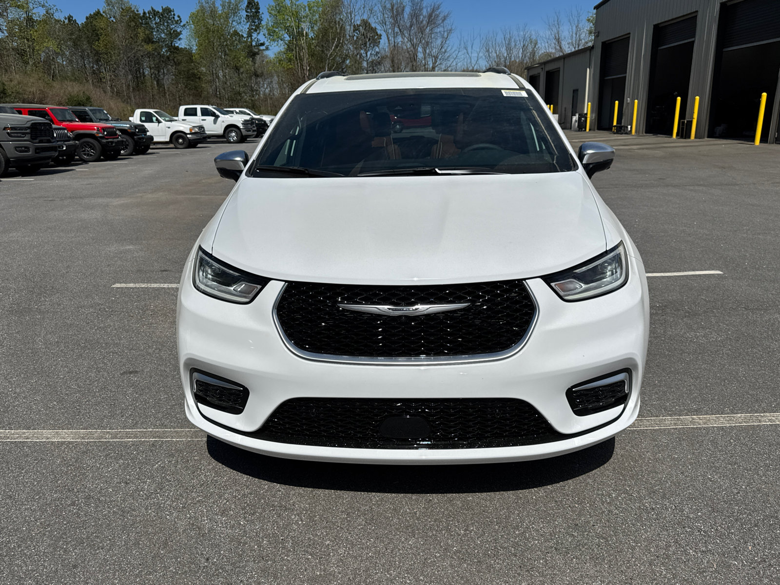 New 2026 Chrysler Pacifica Pinnacle FWD image 3