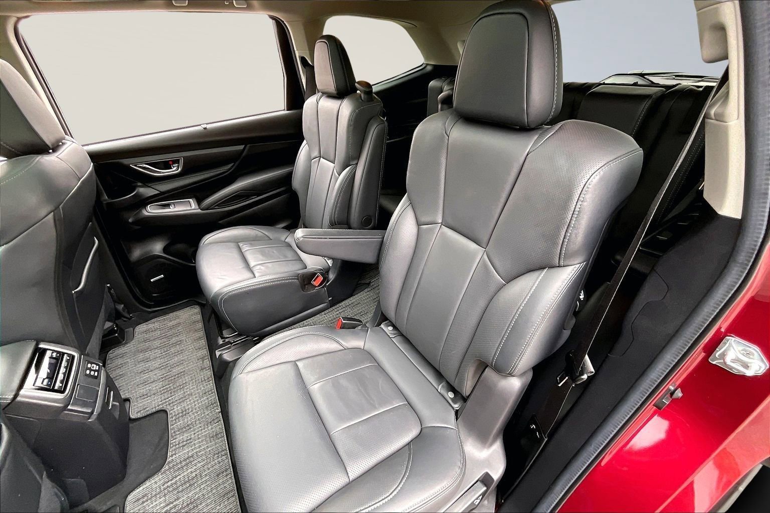 Used 2024 Subaru Ascent Limited w/ Technology Package image 27