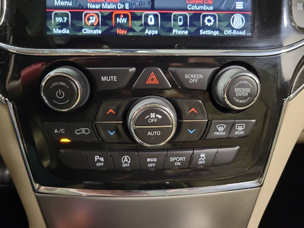 Used 2021 Jeep Grand Cherokee Limited AWD/4WD image 19