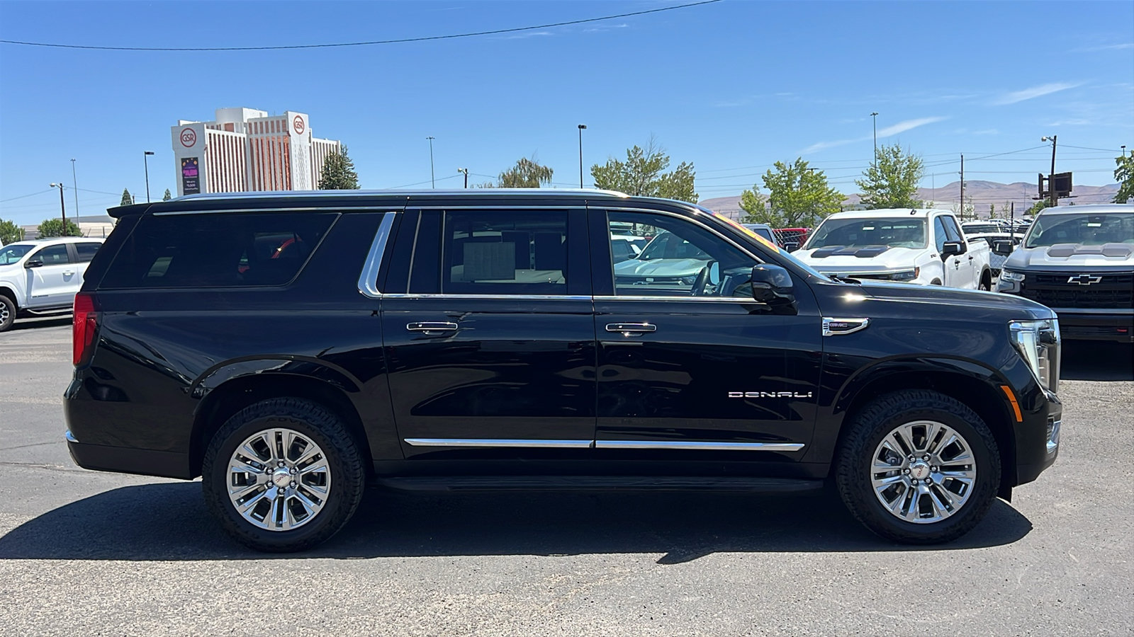 Certified 2025 GMC Yukon XL Denali AWD/4WD image 4