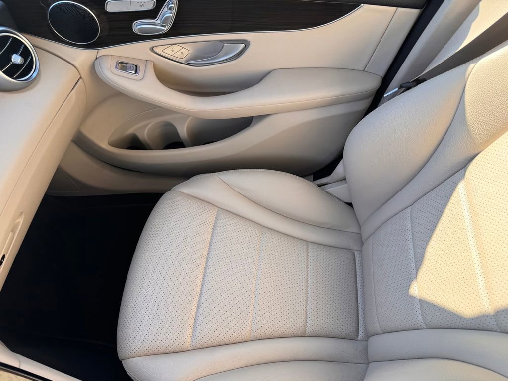 Used 2022 Mercedes-Benz GLC 300 image 22