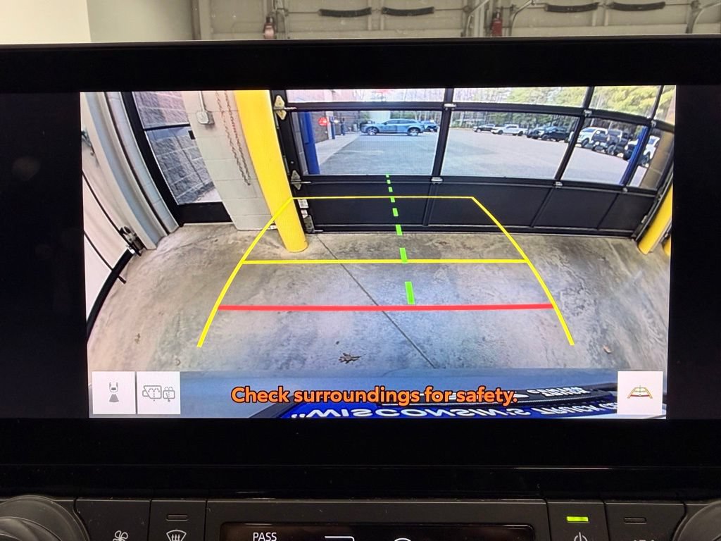 Used 2024 Toyota Grand Highlander AWD Hybrid image 39