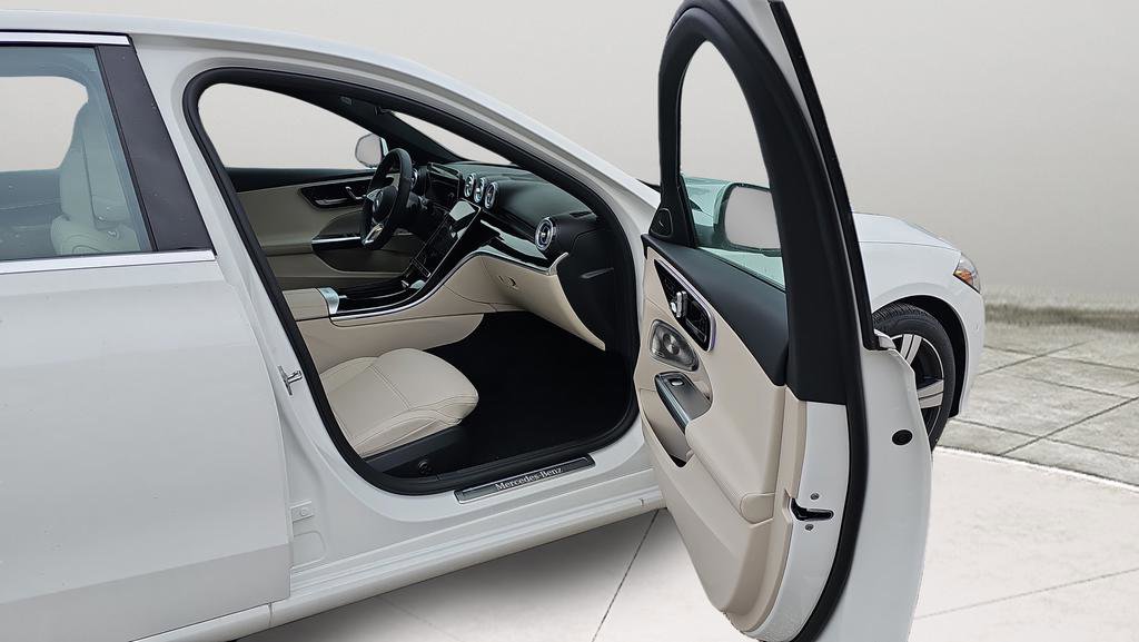 Used 2026 Mercedes-Benz C 300 4MATIC Sedan image 11