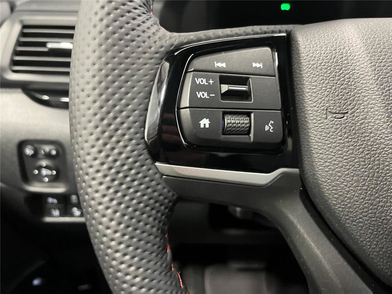 New 2026 Honda Ridgeline Black Edition image 8