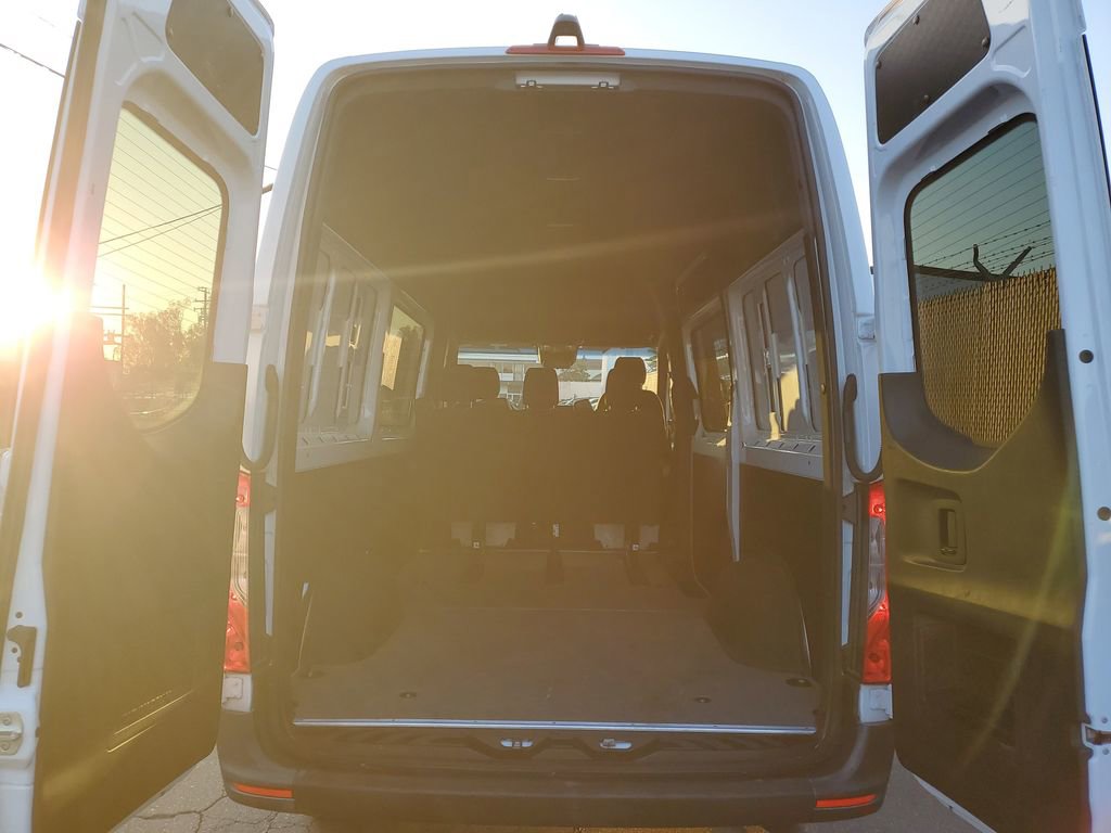 Used 2023 Mercedes-Benz Sprinter 2500 image 30
