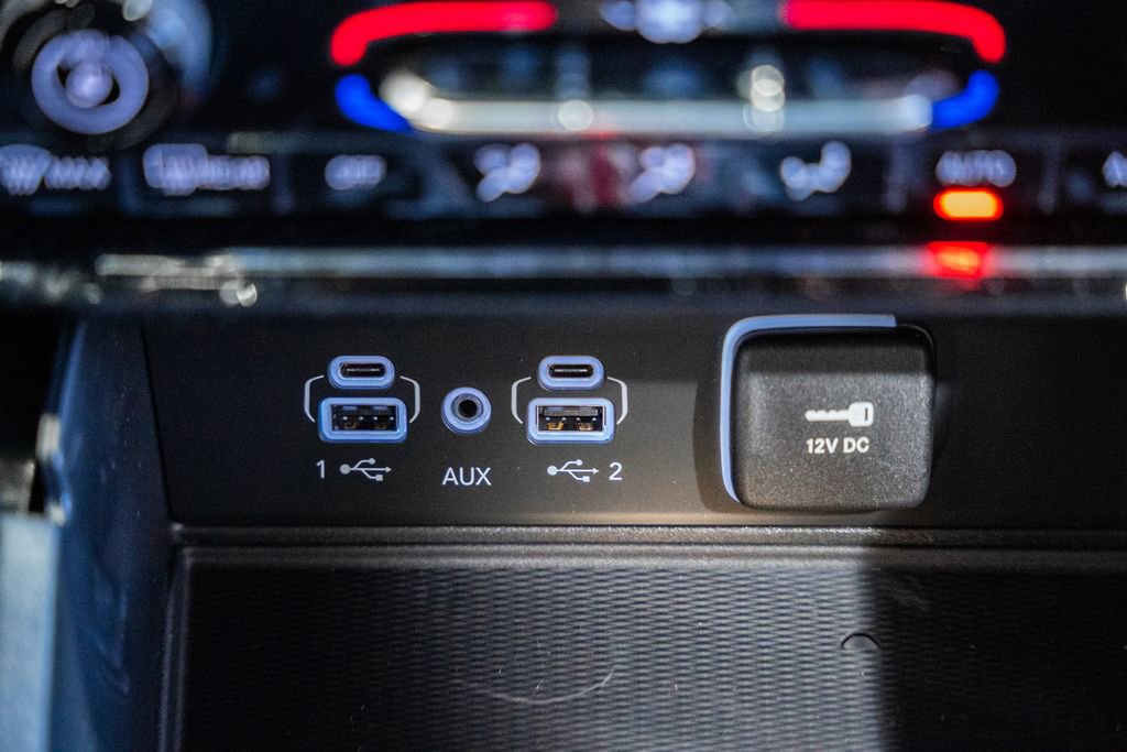 New 2025 Jeep Grand Cherokee Altitude image 22