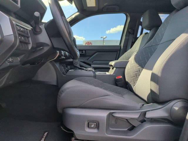Used 2025 Toyota Tacoma SR5 AWD/4WD image 14