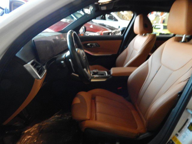 Used 2023 BMW 330i xDrive Sedan w/ M Sport Package image 18