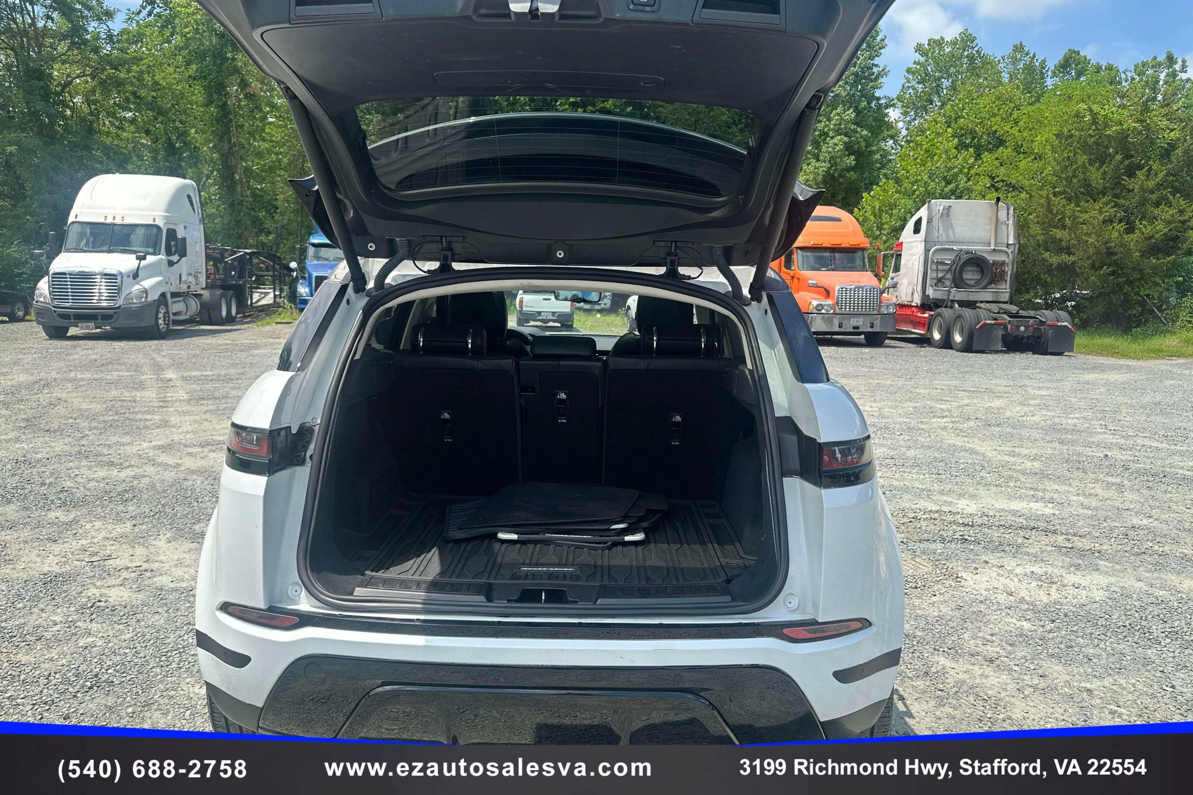 Used 2020 Land Rover Range Rover Evoque SE AWD/4WD image 11
