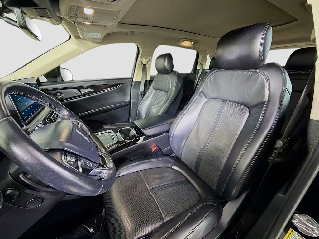 Used 2021 Lincoln Nautilus Reserve w/ Equipment Group 201A image 13