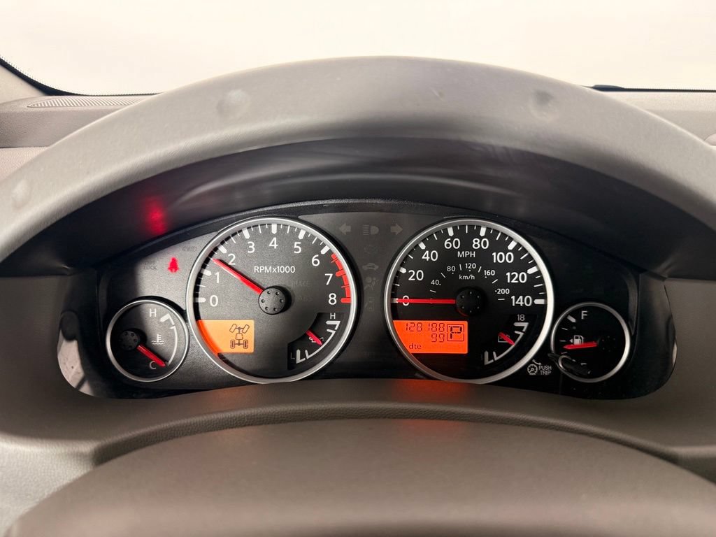 Used 2015 Nissan Frontier SL AWD/4WD image 28