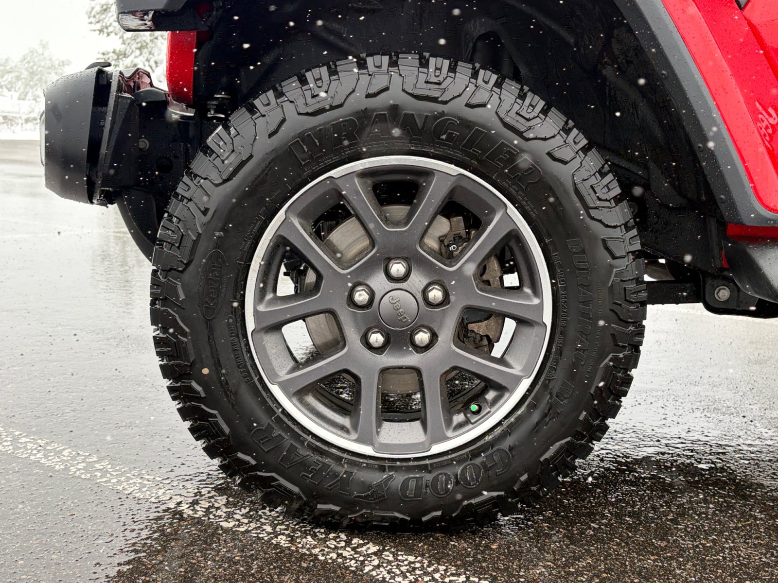 Used 2020 Jeep Gladiator Overland AWD/4WD image 11