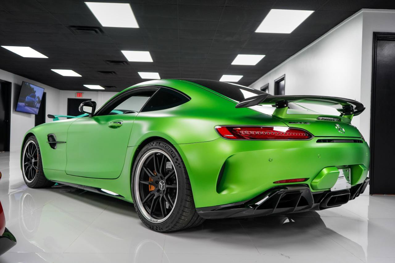 Used 2018 Mercedes-Benz AMG GT R image 4