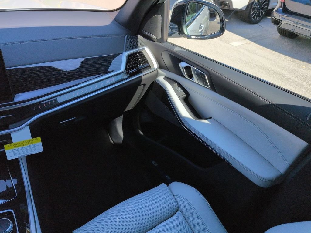 New 2026 BMW X5 xDrive40i w/ M Sport Package AWD/4WD image 17
