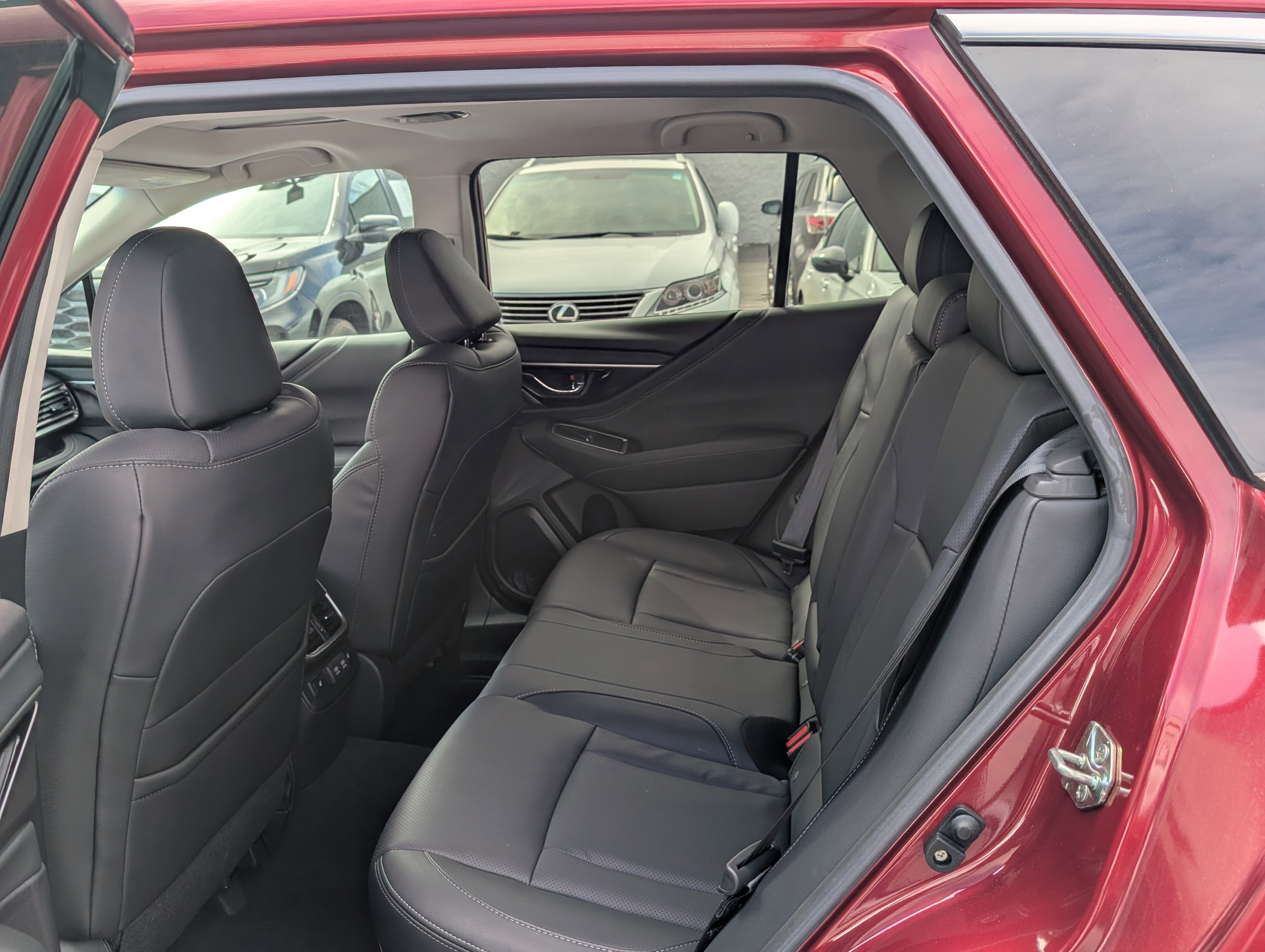 Used 2020 Subaru Outback Limited image 14