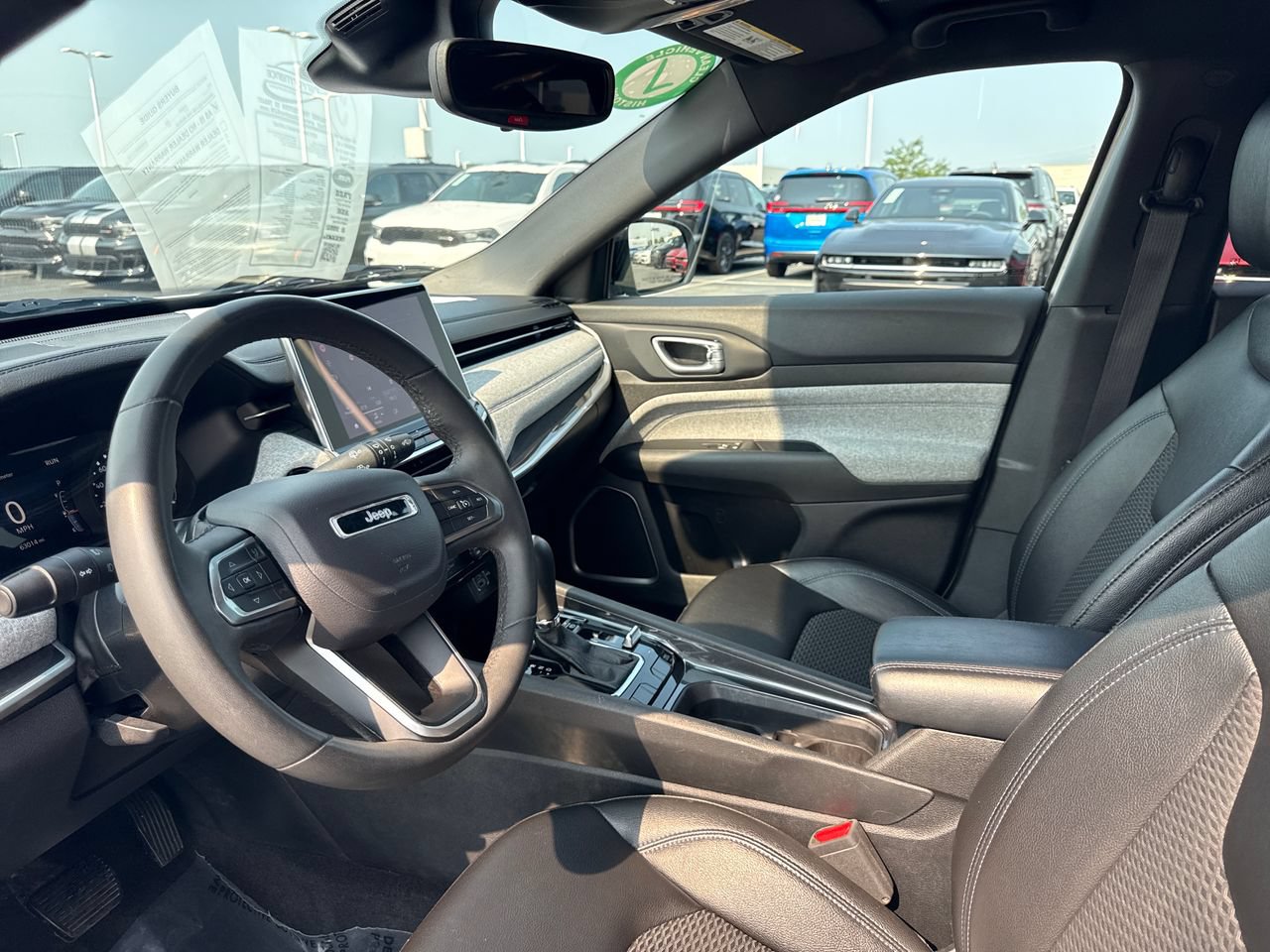 Used 2024 Jeep Compass Latitude AWD/4WD image 12