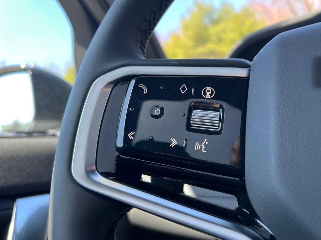 New 2025 Land Rover Discovery Sport Dynamic SE image 15