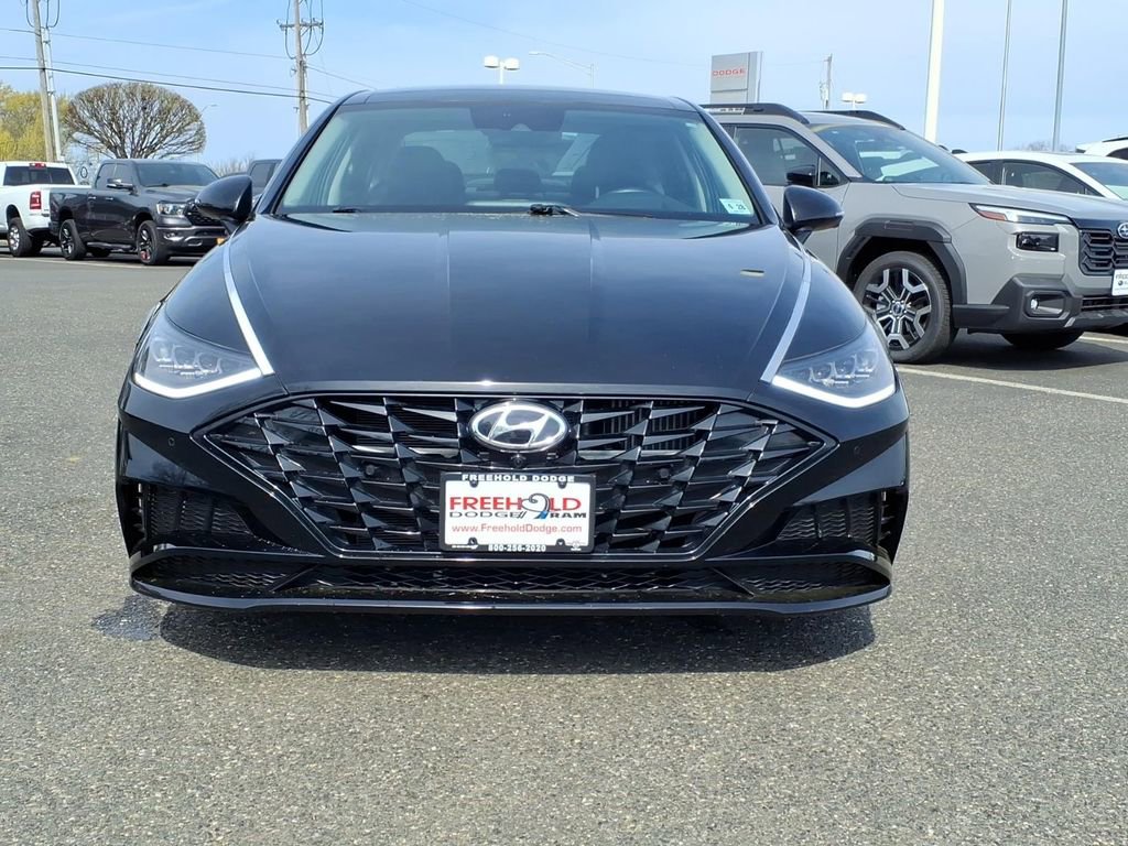 Used 2023 Hyundai Sonata Limited w/ Preferred Accessory Package image 2