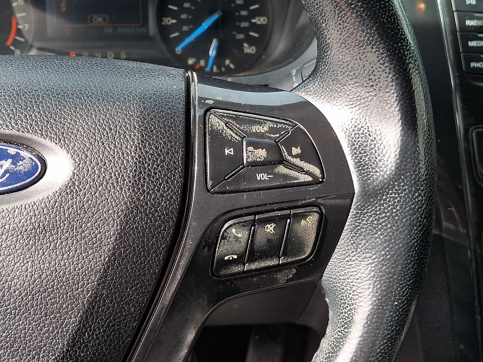 Used 2019 Ford Explorer XLT AWD/4WD image 23