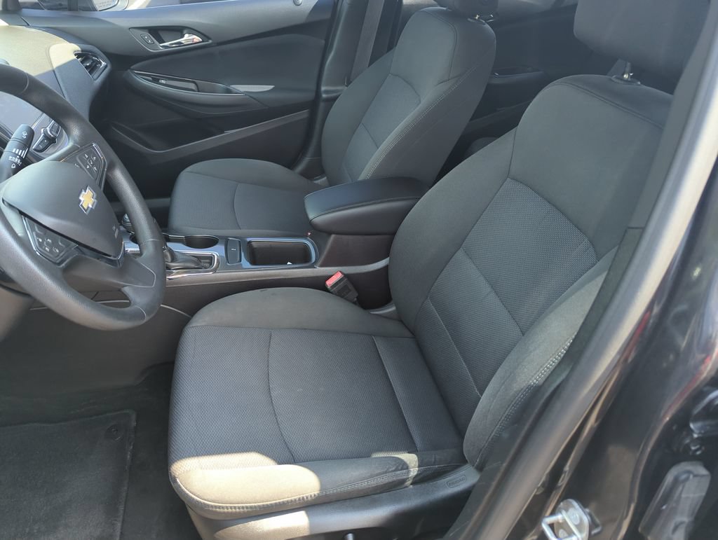 Used 2017 Chevrolet Cruze LT w/ Convenience Package FWD image 12