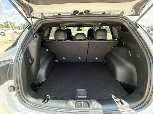 New 2026 Jeep Compass Latitude AWD/4WD image 22