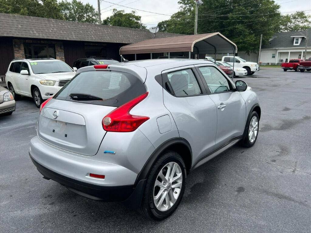 Used 2014 Nissan Juke S FWD image 4