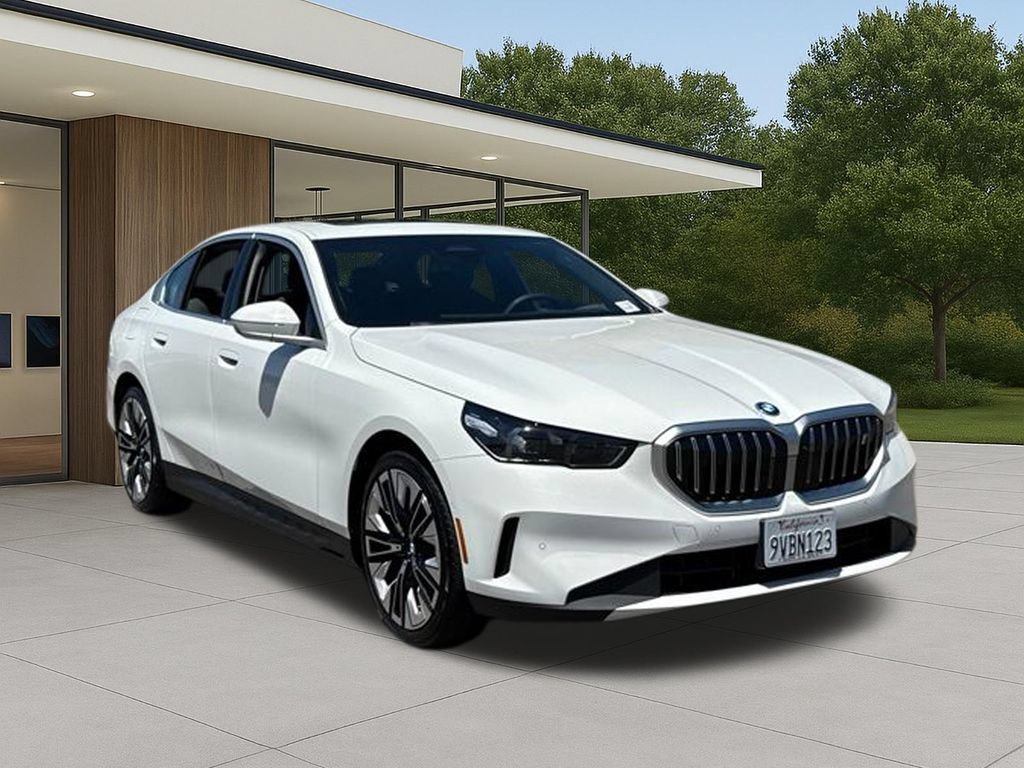 Used 2026 BMW i5 eDrive40 w/ Premium Package RWD image 6