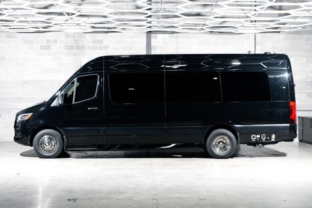 Used 2021 Mercedes-Benz Sprinter 3500 image 6