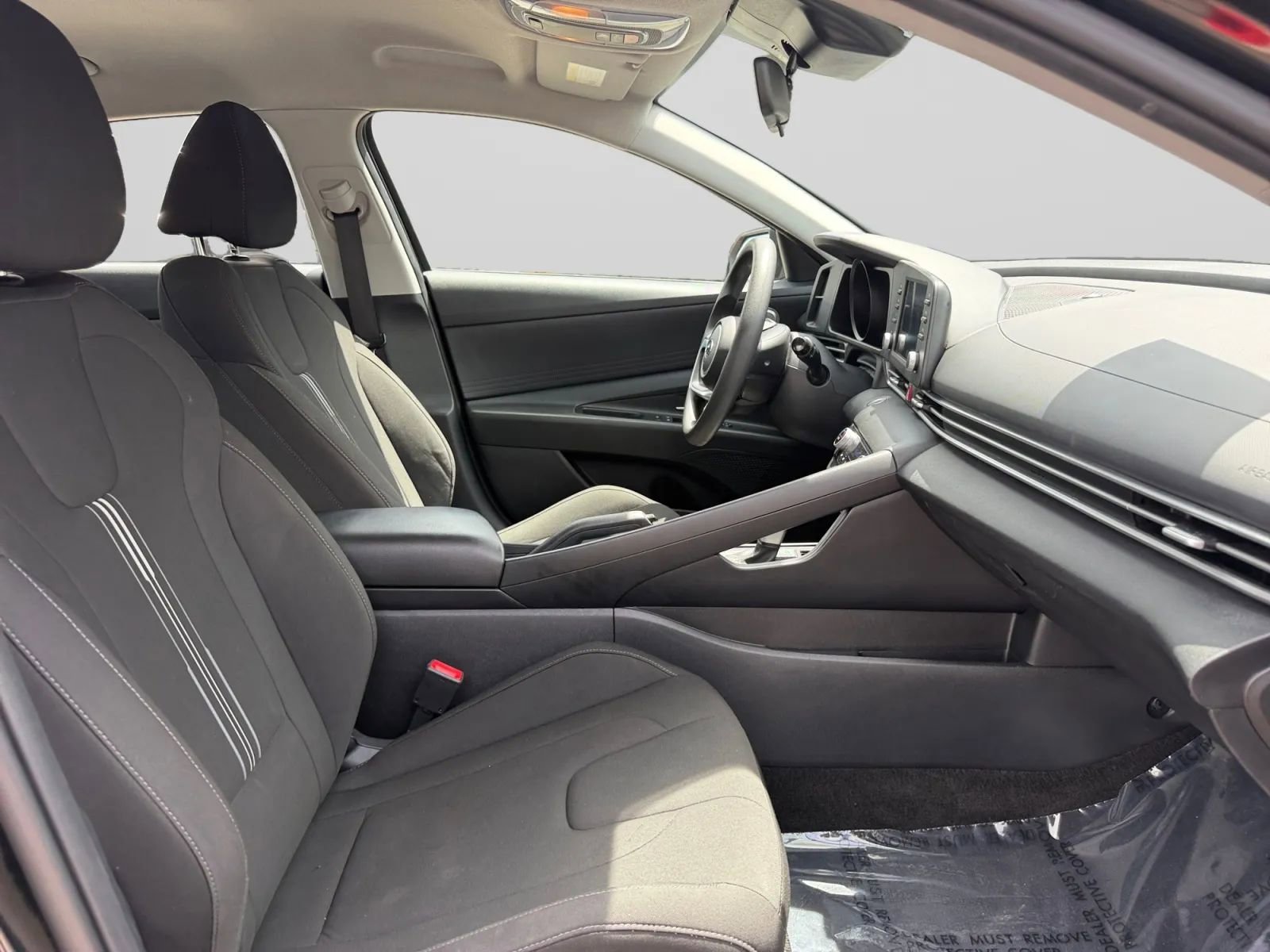Used 2022 Hyundai Elantra SEL FWD image 35
