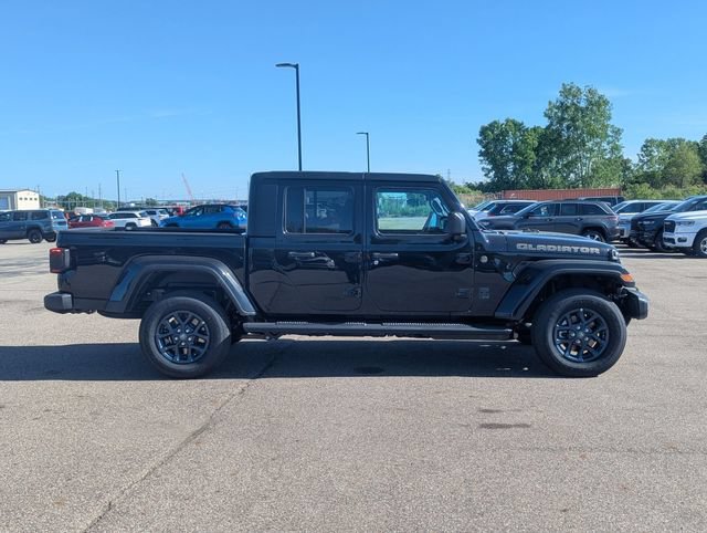 New 2026 Jeep Gladiator Sport AWD/4WD image 2