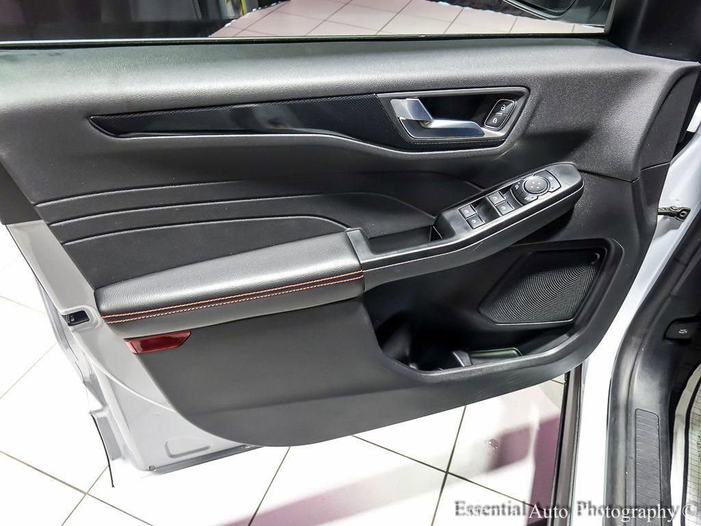 Used 2025 Ford Escape ST-Line Select image 25