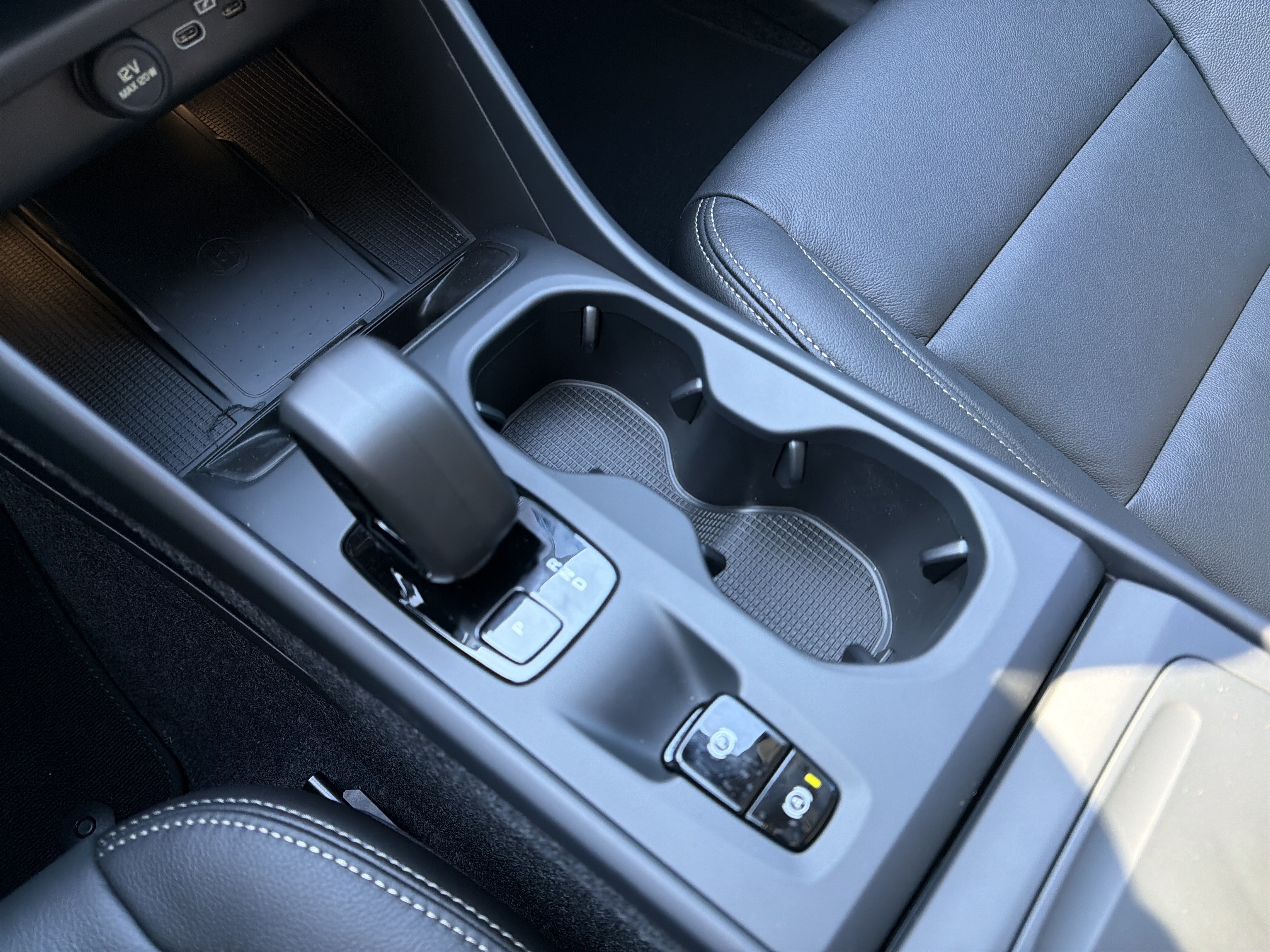 New 2026 Volvo XC40 B4 Core FWD image 29