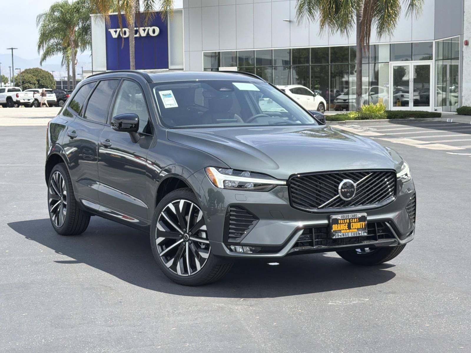 New 2027 Volvo XC60 B5 Ultra AWD/4WD image 1