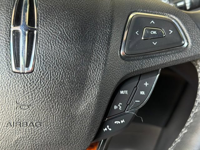 Used 2018 Lincoln MKX Reserve w/ Cargo Utility Package FWD image 23