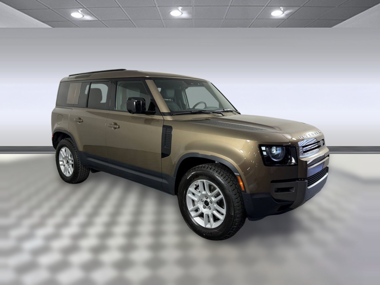 Used 2026 Land Rover Defender 110 S AWD/4WD image 7