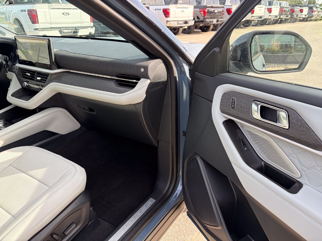 New 2027 Ford Explorer Platinum w/ LUX Leather Package AWD/4WD image 22