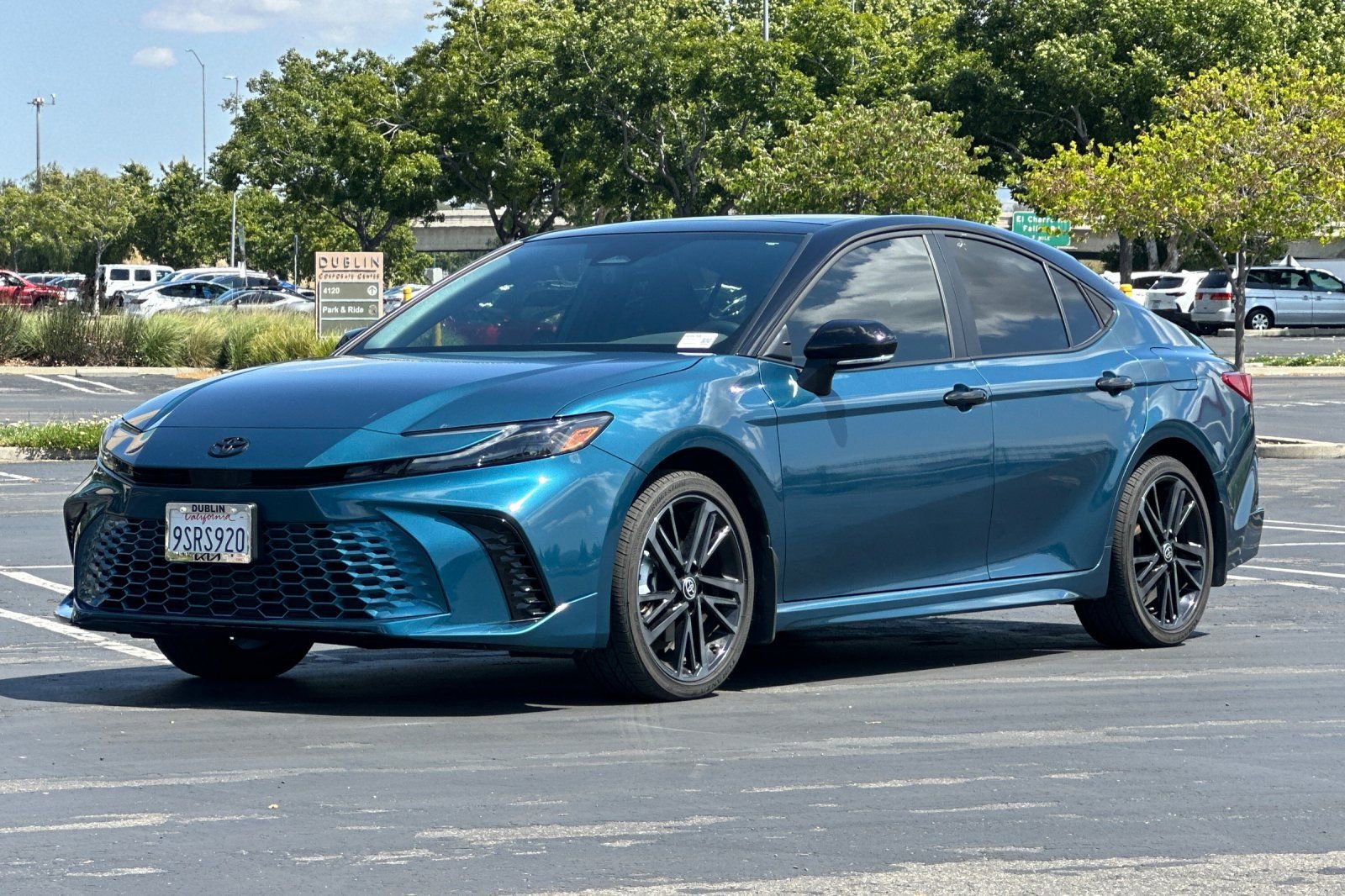 Used 2025 Toyota Camry XSE AWD/4WD image 8