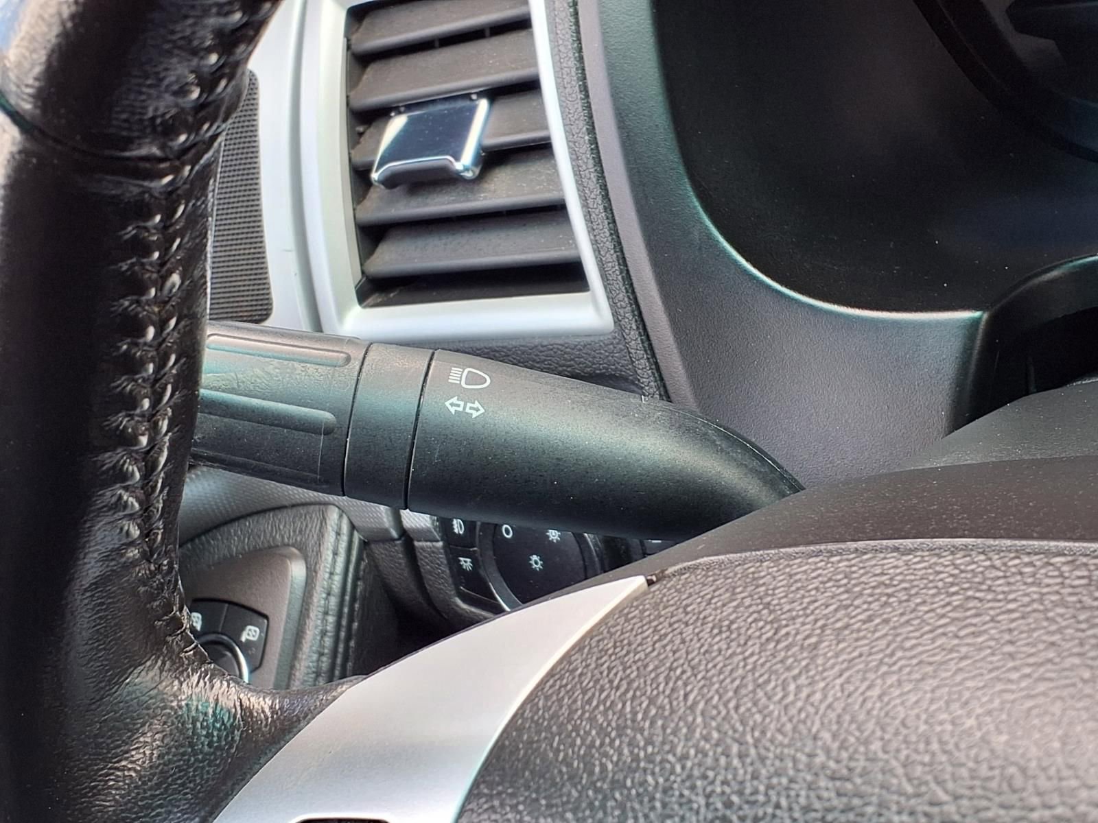Used 2013 Ford Explorer XLT AWD/4WD image 19