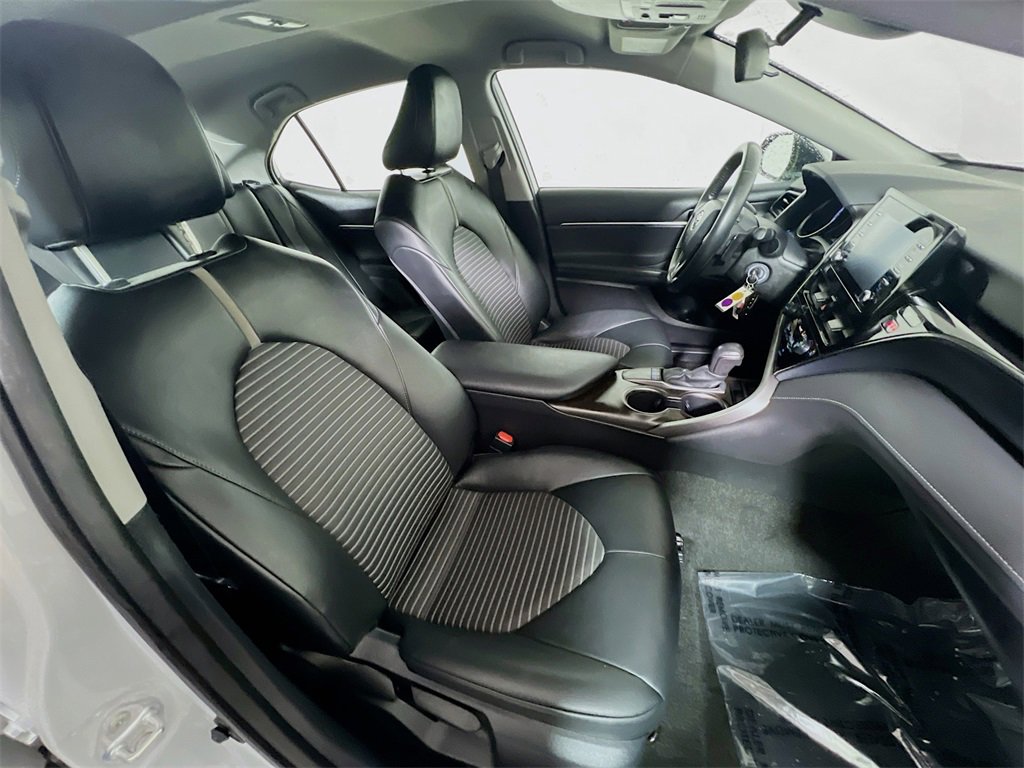 Certified 2022 Toyota Camry SE image 25