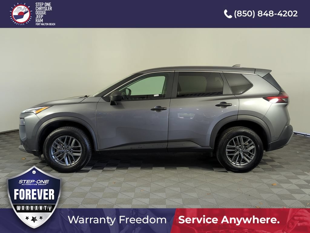 Used 2023 Nissan Rogue S FWD image 3