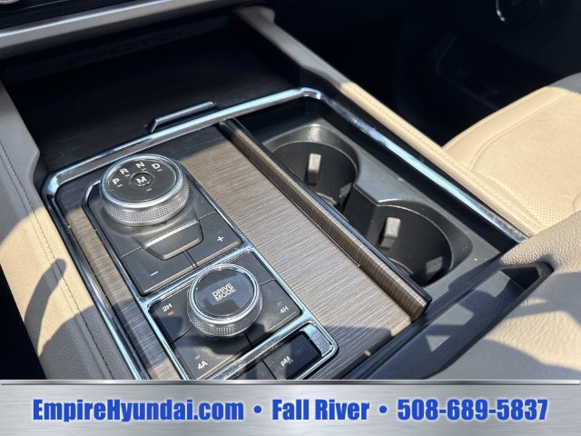 Used 2024 Ford Expedition Limited AWD/4WD image 26