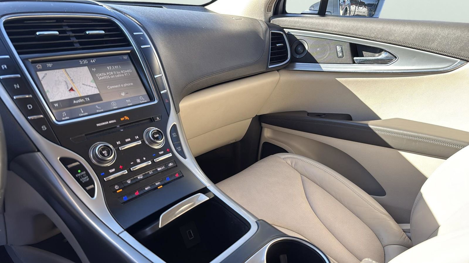 Used 2019 Lincoln Nautilus Reserve image 20