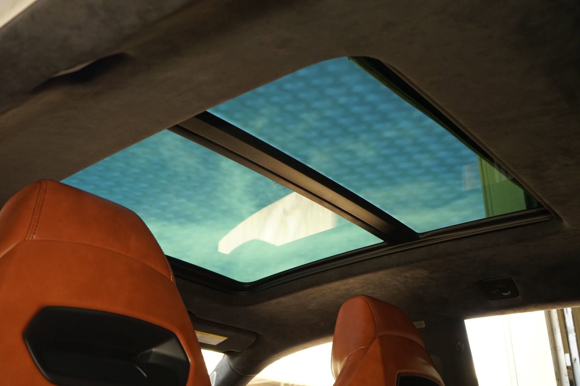 Used 2021 Lamborghini Urus image 32