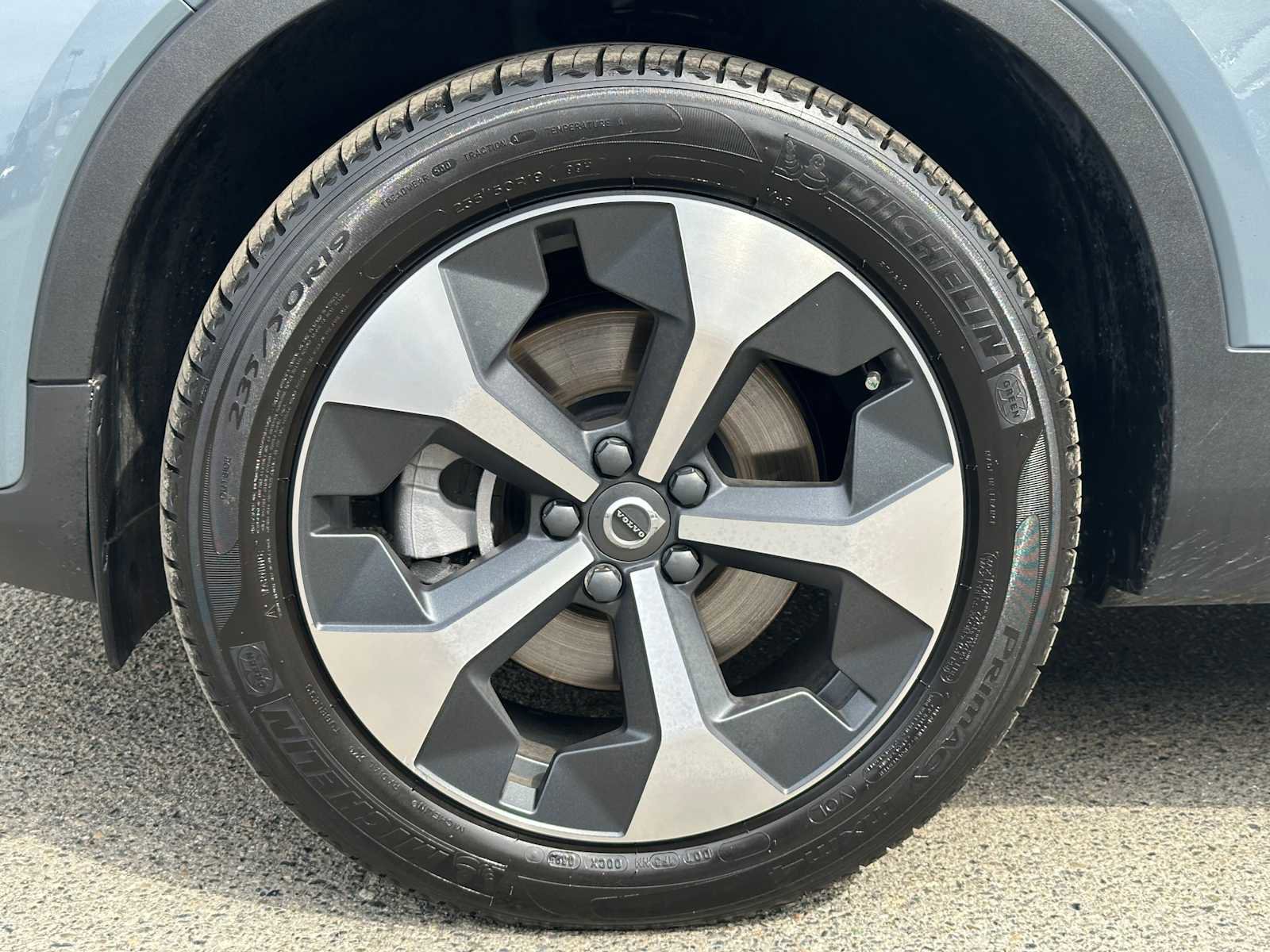 Certified 2023 Volvo XC40 B5 Plus w/ Protection Package Premier AWD/4WD image 10